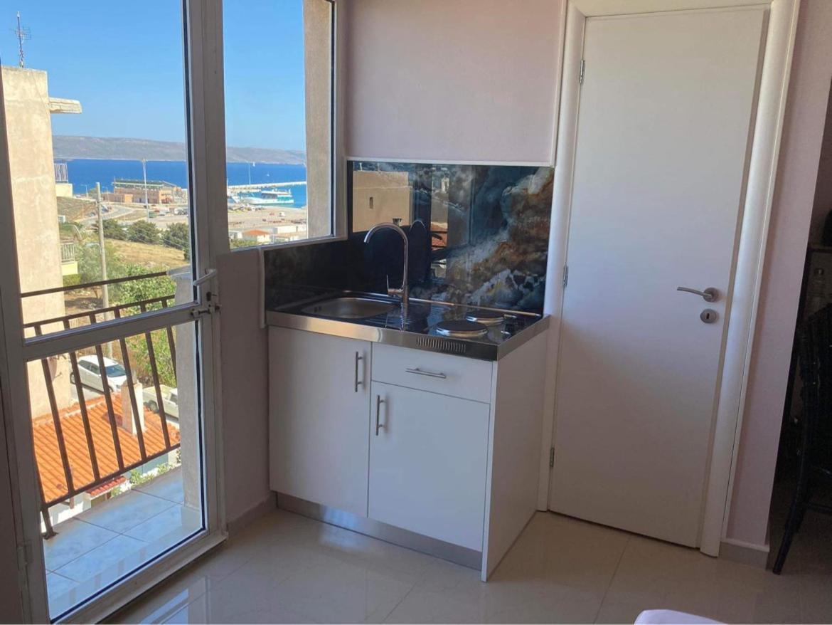 Lavrio 1Bdr Penthouse 7 Min On Foot From The Port 아파트 외부 사진