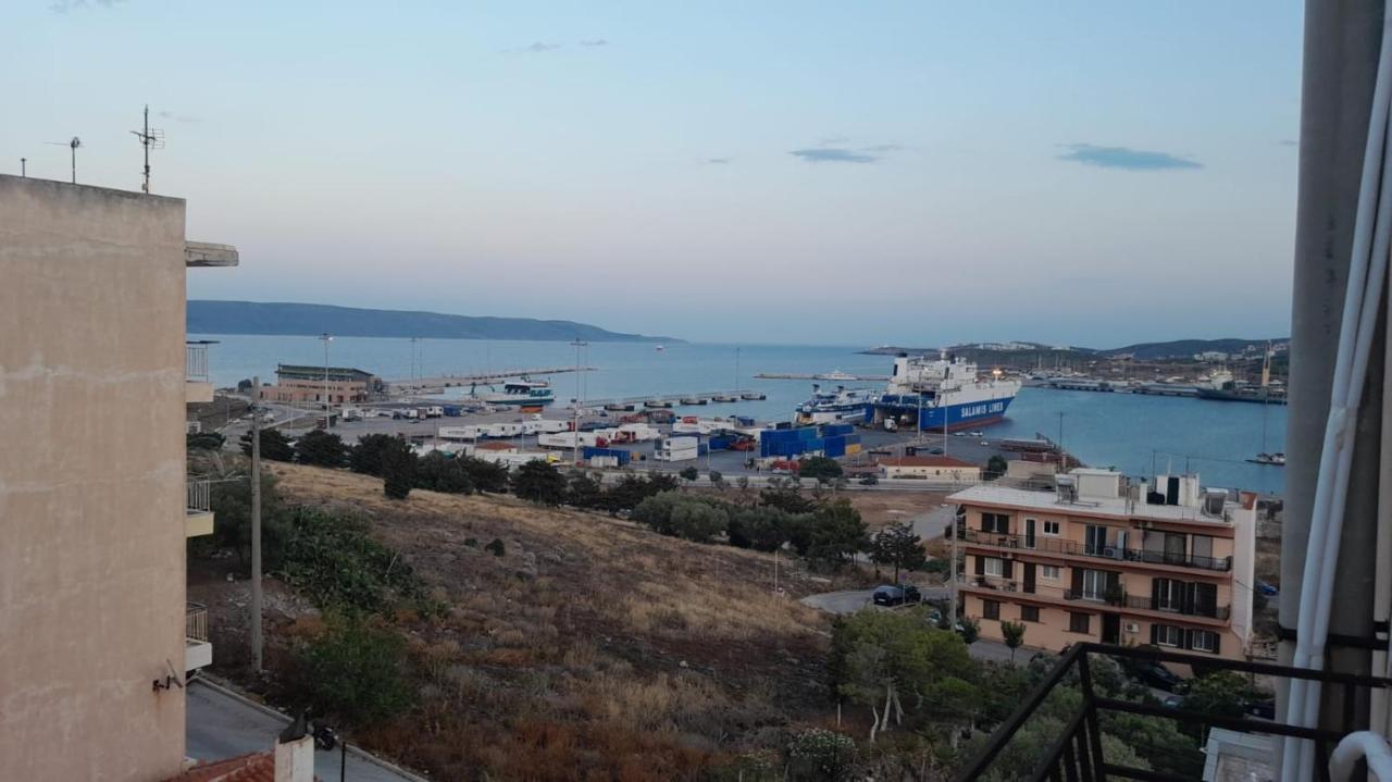 Lavrio 1Bdr Penthouse 7 Min On Foot From The Port 아파트 외부 사진