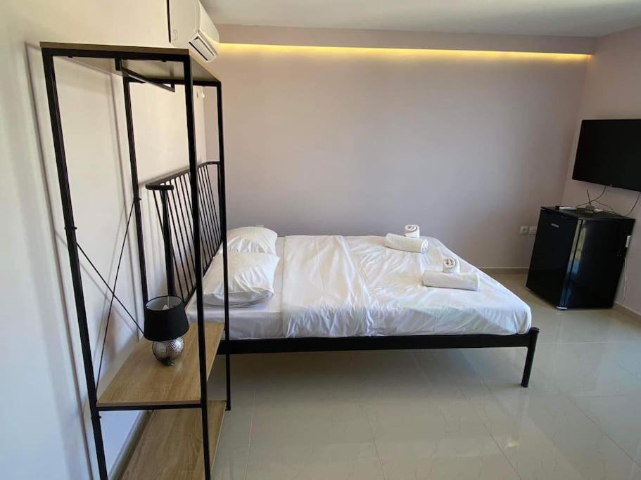 Lavrio 1Bdr Penthouse 7 Min On Foot From The Port 아파트 외부 사진